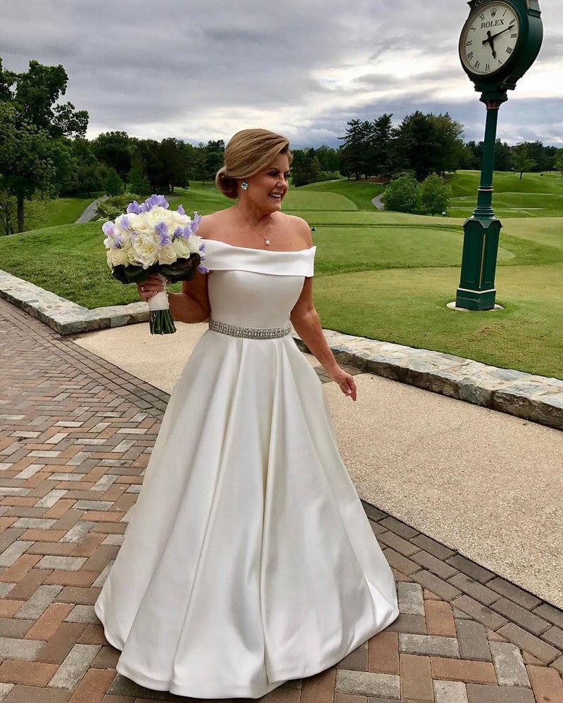 Ivory Satin Lace-up Corset Wedding Dress. Simple off Shoulder