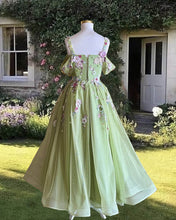 Load image into Gallery viewer, Light Green Tulle A-line Midi Appliques Homecoming Dress
