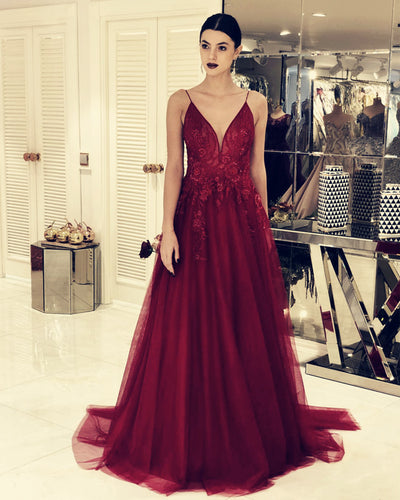 Burgundy Tulle Evening Dresses Lace Appliques